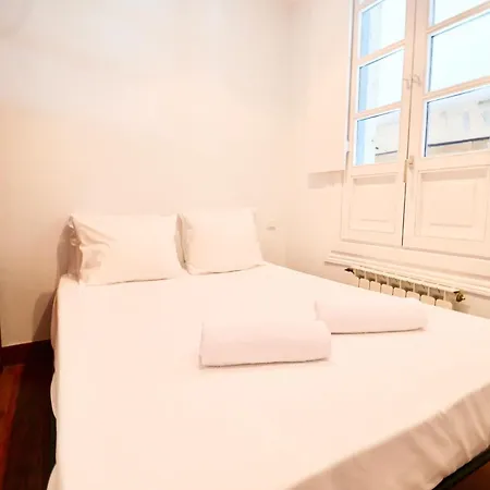 Plaza Consti, Heart Of The Old Town Saint-Sébastien